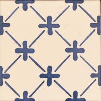maiolica siciliana con le croci blu